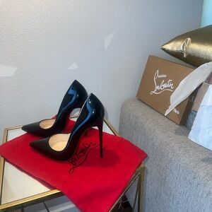 Christian Louboutin So Kate Heels